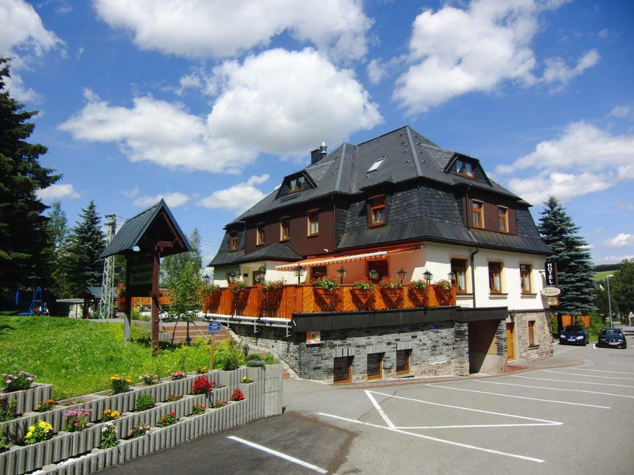 Hotel Vierenstrasse Neudorf  Exteriör bild