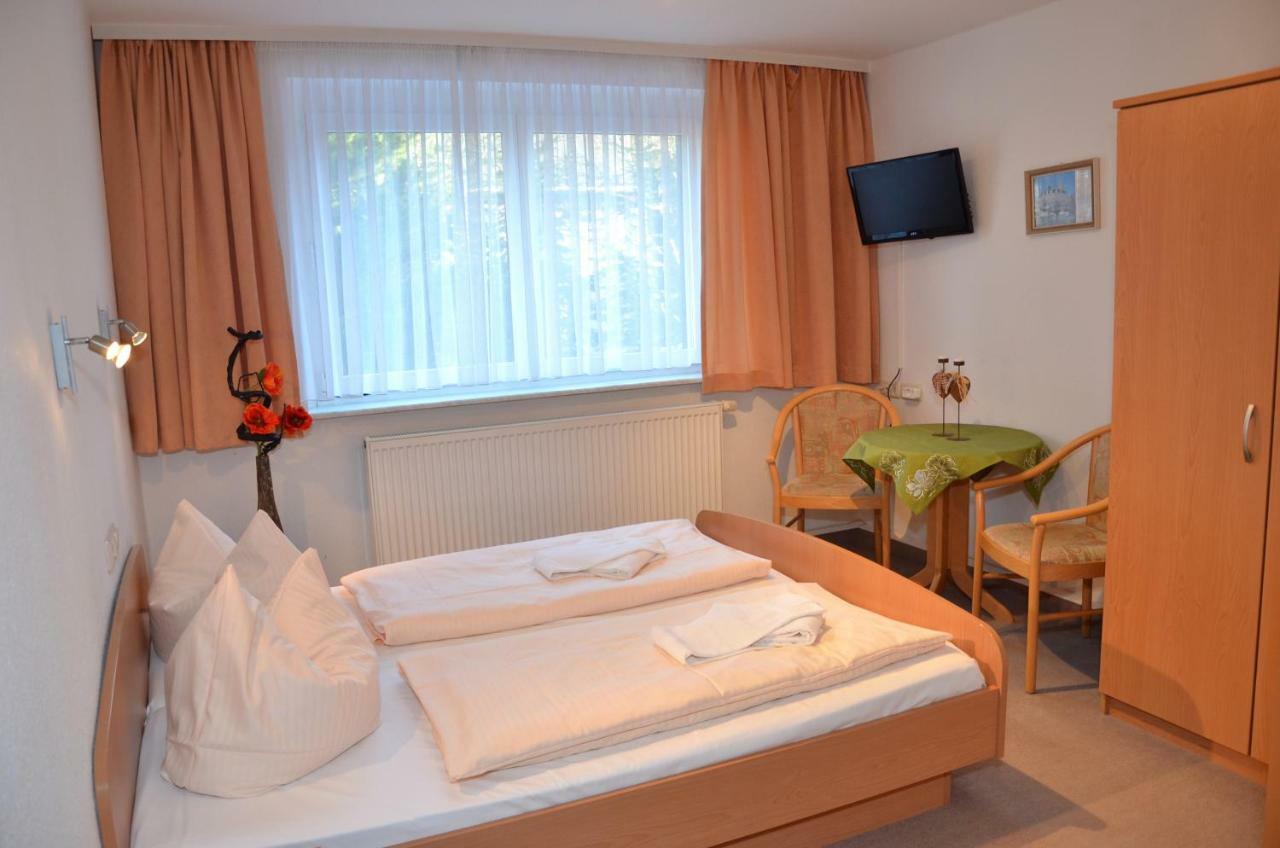 Hotel Vierenstrasse Neudorf  Exteriör bild