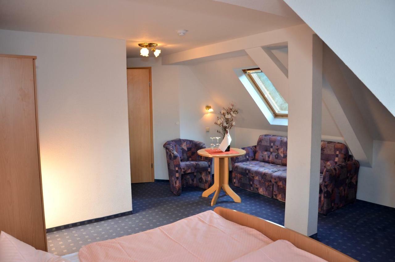 Hotel Vierenstrasse Neudorf  Exteriör bild